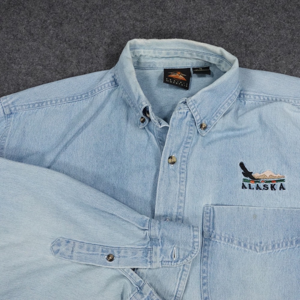 Prairie Mountain Alaska Embroidered Denim Shirt Mens Medium Light Wash Vintage